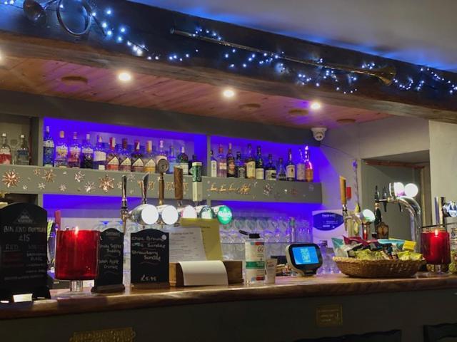 The Thelbridge Cross Inn Crediton Eksteriør bilde